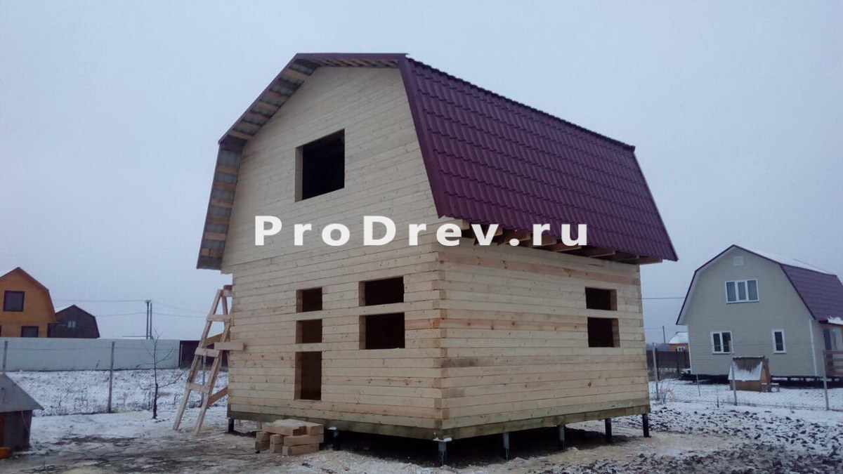 Дом из профилированного бруса 6х6 с ломаной крышей в Тульской области